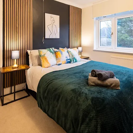 Cozy Contractor 5 Bedroom 2bath Wifi Parking Smart Tv *
