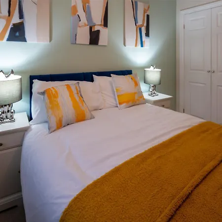 Cozy Contractor 5 Bedroom 2bath Wifi Parking Smart Tv *